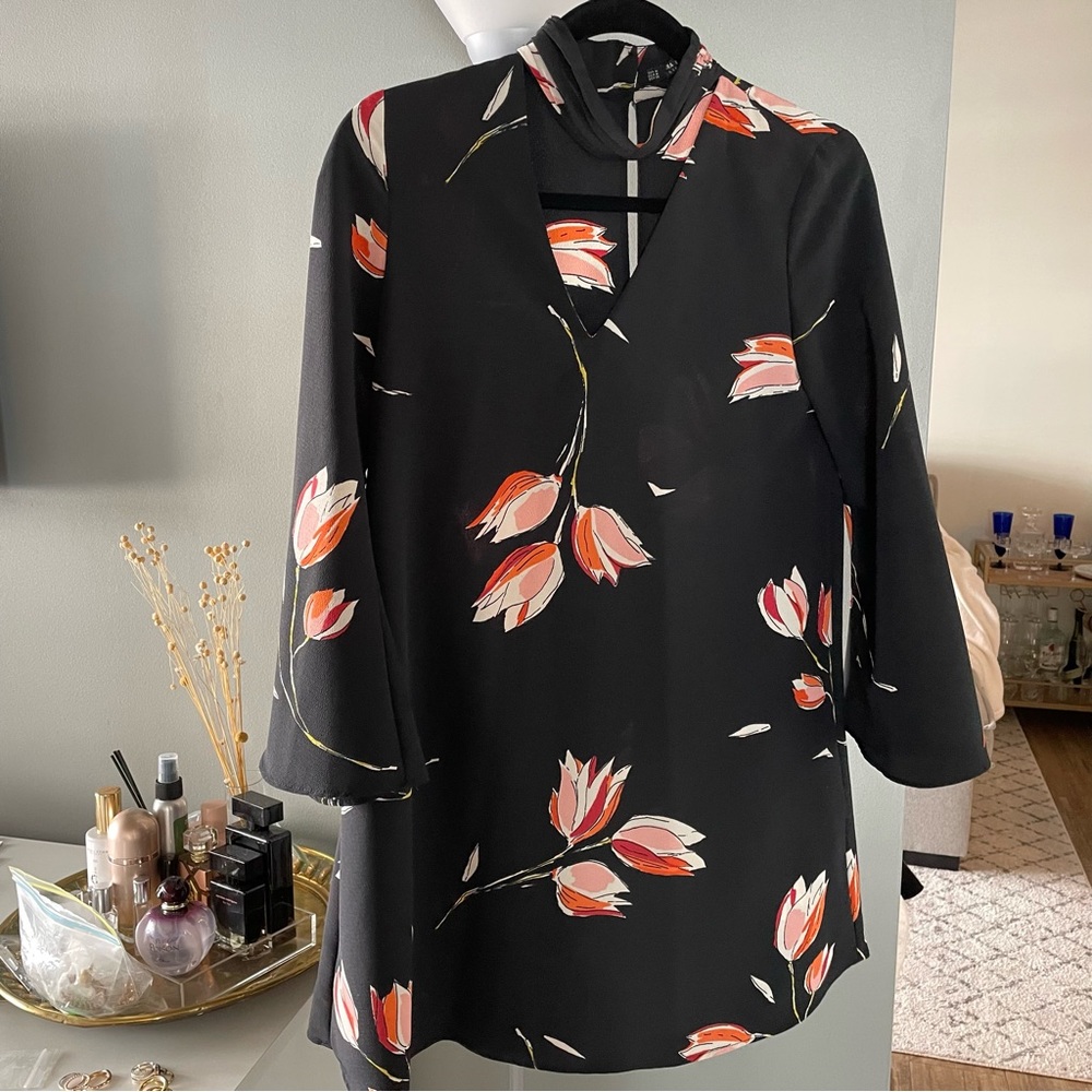 Bell Sleeve Tulip Shift Dress